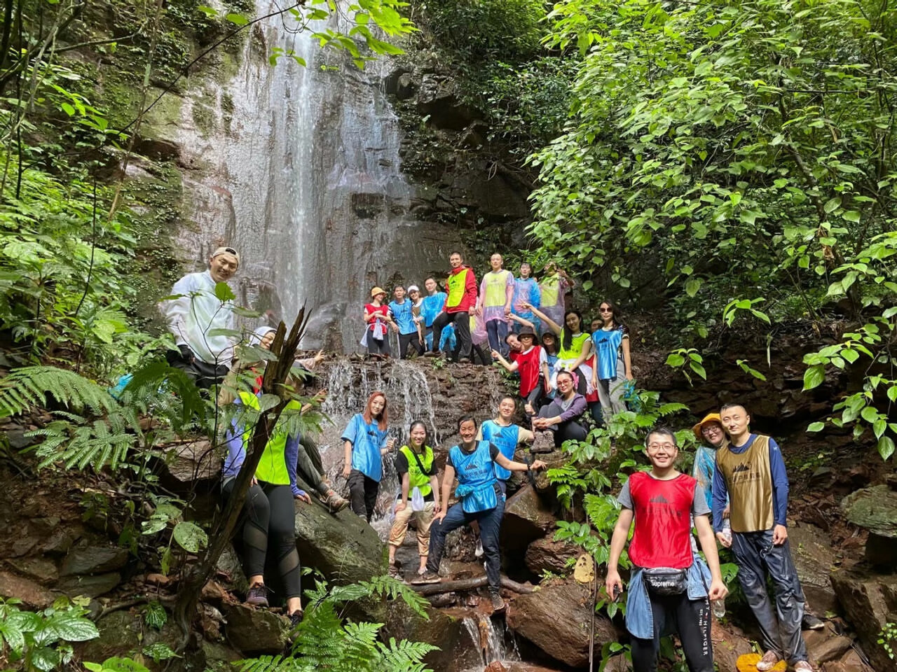西雙版納熱帶雨林徒步穿越拓展團建