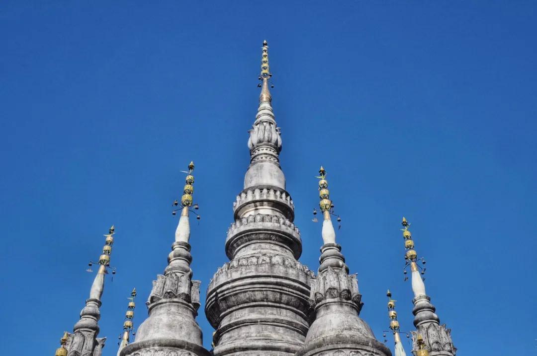 西雙版納旅游景區(qū)推薦：曼飛龍佛塔