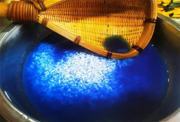 西雙版納傳媒公司：美食推薦 | 糯米飯中的多彩世界！